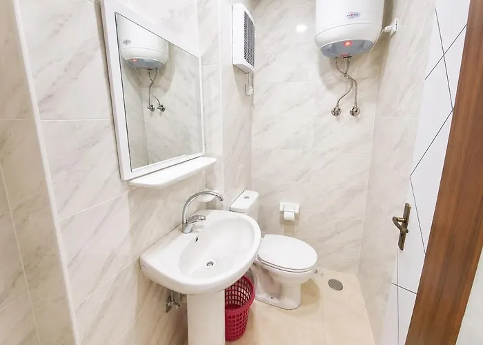 Apartment Stylish Free Tiba Golden